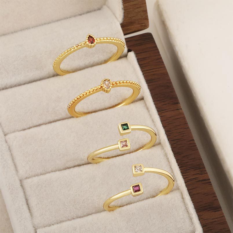 Cross-border copper-plated ring for women, a niche, light luxury and high-end feel. It is plated with 18k real gold and set with square zircon stones for women details Picture