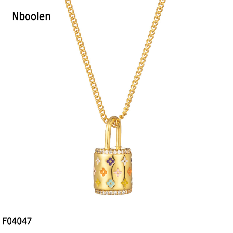 唐卡/羊角钉/金发晶/天然水晶石/翡翠白底实物图