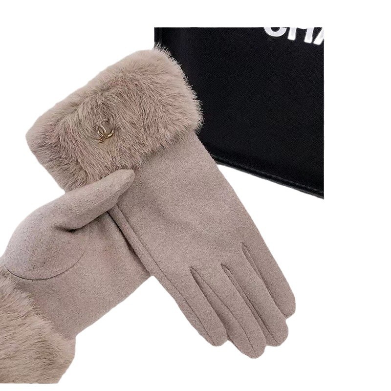 Cashmere fleece gloves are fashionable and popular. Cashmere warm and cold-proof gloves are trendy and versatile. Autumn and winter women's gloves Item Picture