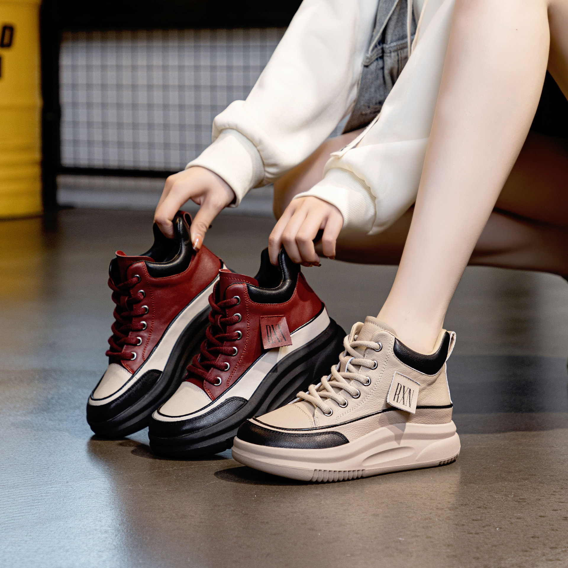 Top layer cowhide high-top women's 2025 autumn/winter new fleece sports shoes, flat casual women's shoes, retro ankle boots for women Specification image