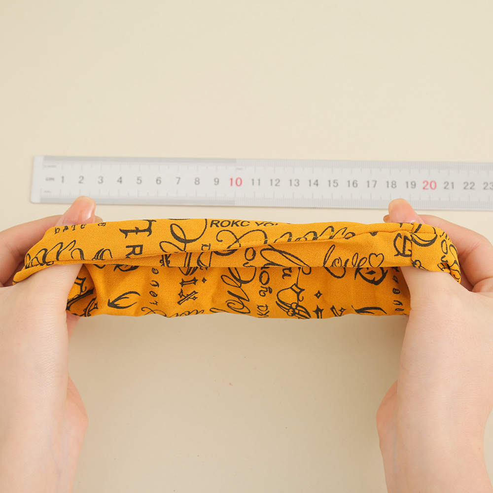 Korean imported high-end letter-shaped large intestine hair band, fashionable hair tie, ponytail bun hair accessory hair band Item Picture