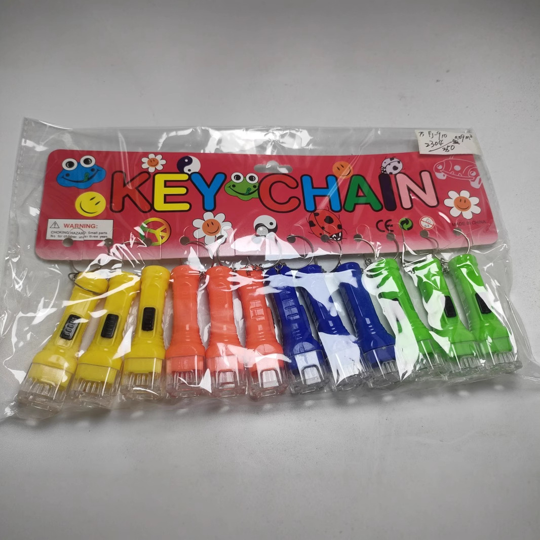 New children's plastic toy flashlight 910 keychain gift night light, street stall supply, factory direct sales