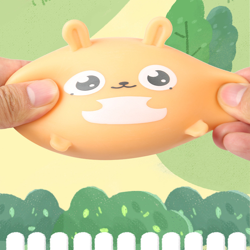 Cute animal pinching fun toys, pinching balls, stress-relieving and venting, small gifts for students, rewards and small gifts wholesale Application Scenario