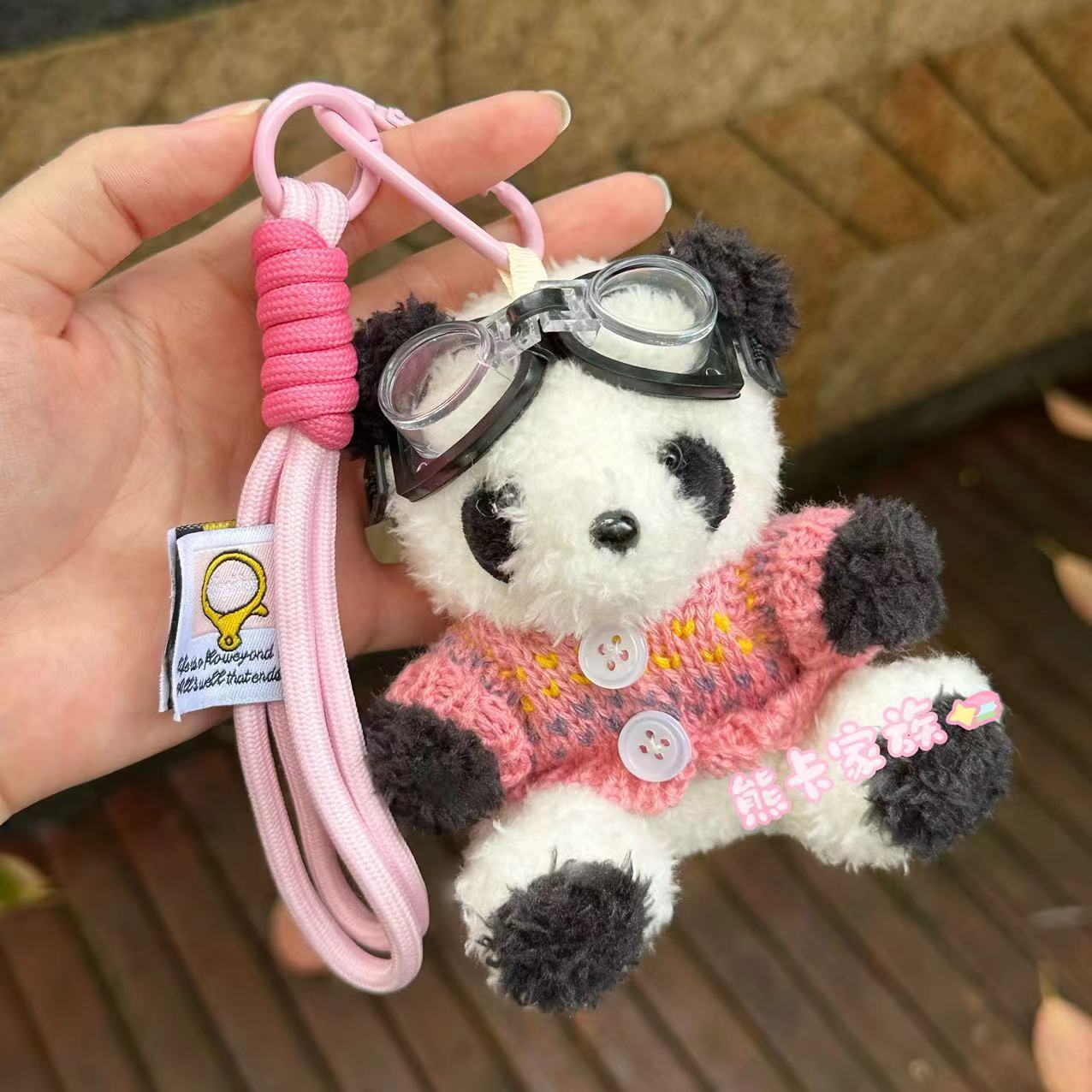 Original pilot panda cute cartoon bag keychain, Internet celebrity bestseller pendant, fashionable gift for couples details Picture