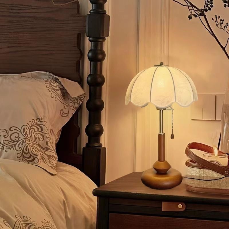 Chinese-style solid wood printed fabric table lamp, decorative table lamp for living room, bedroom and bedside, eye-protecting lamp for homestay, hotel and study Specification image