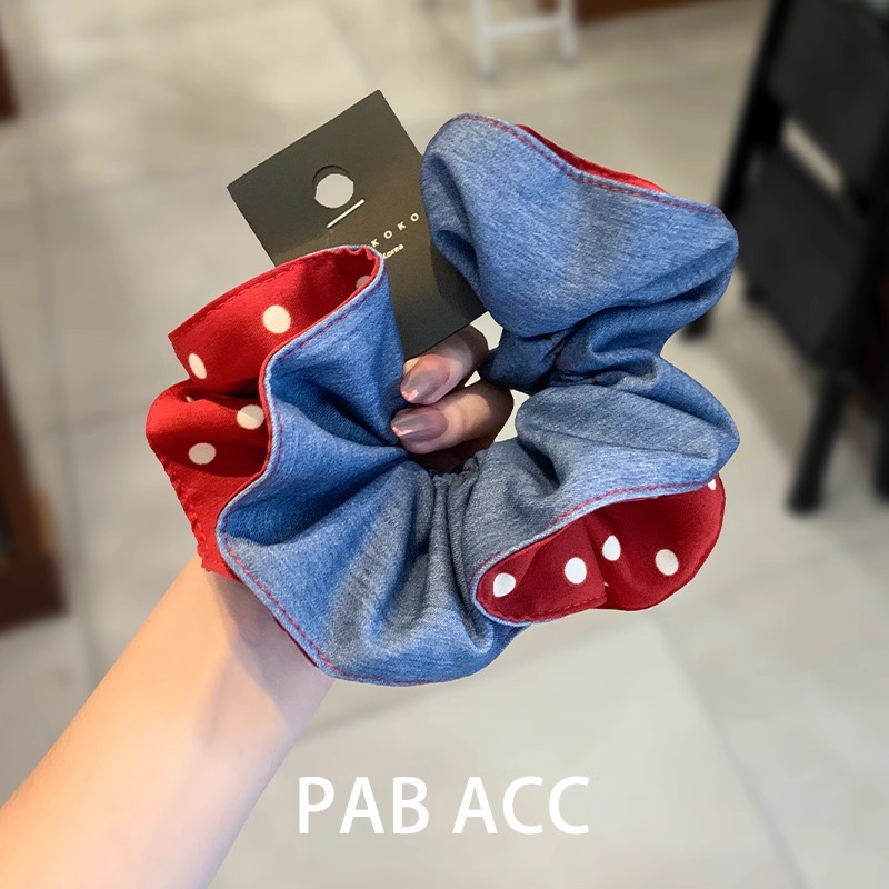 High-end AB side denim blue polka dot pleated fat intestine band double-layer hair binding three-dimensional durable leather band hair band purchased through a Korean agent Application Scenario
