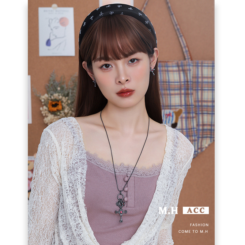 【 Customized 】 Original design Dark Night Holy Cross series earrings, women's light luxury, fashionable, high-end and versatile earrings Specification image