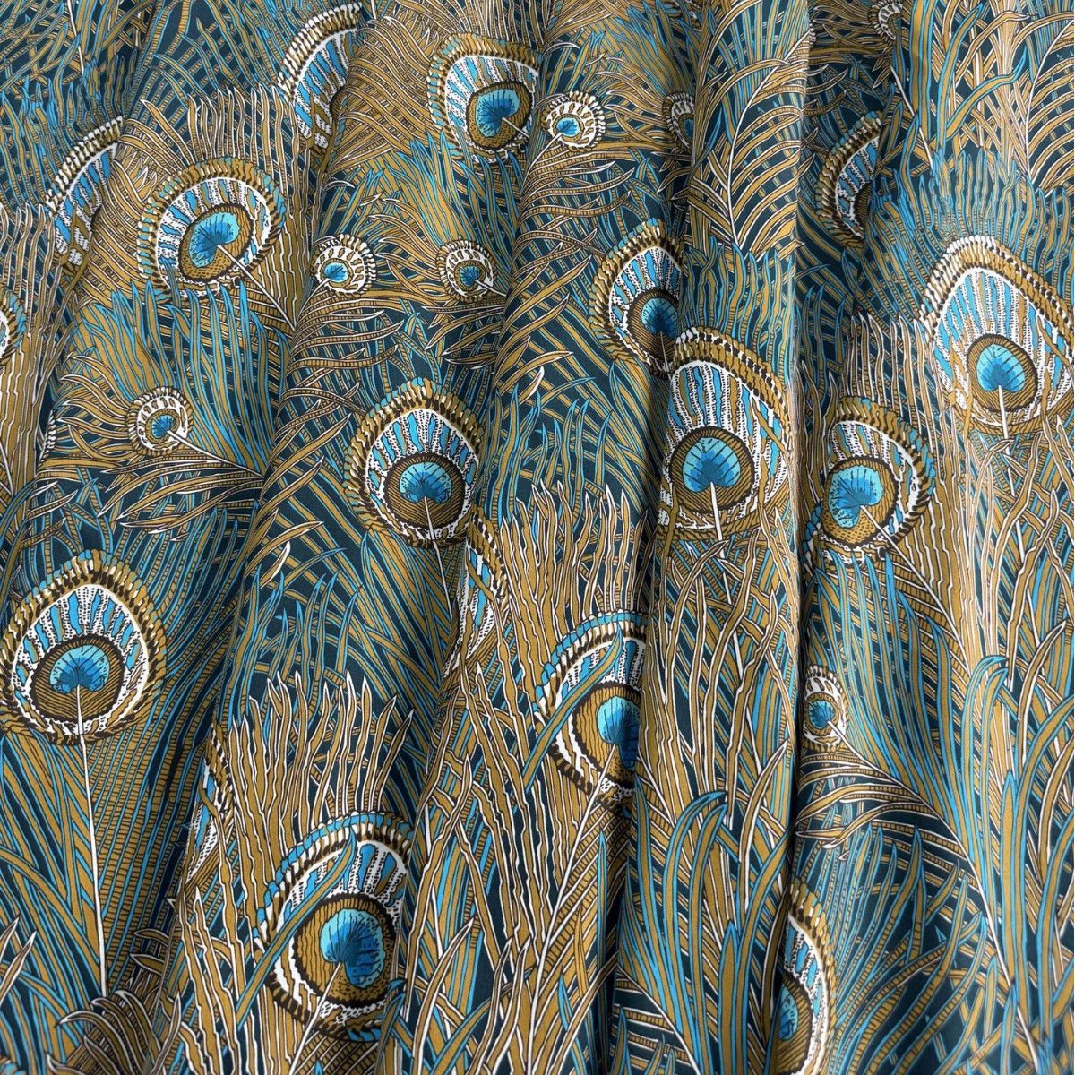 PeacockManorliberty花型天丝棉贡缎秋冬款厚实面料一米价细节图