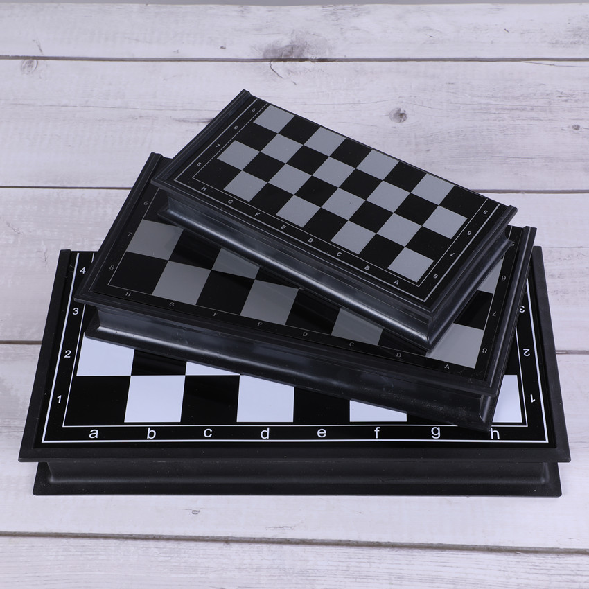 Plastic magnetic chess children's competition special folding color box game chess quick-sale supply portable competition details Picture