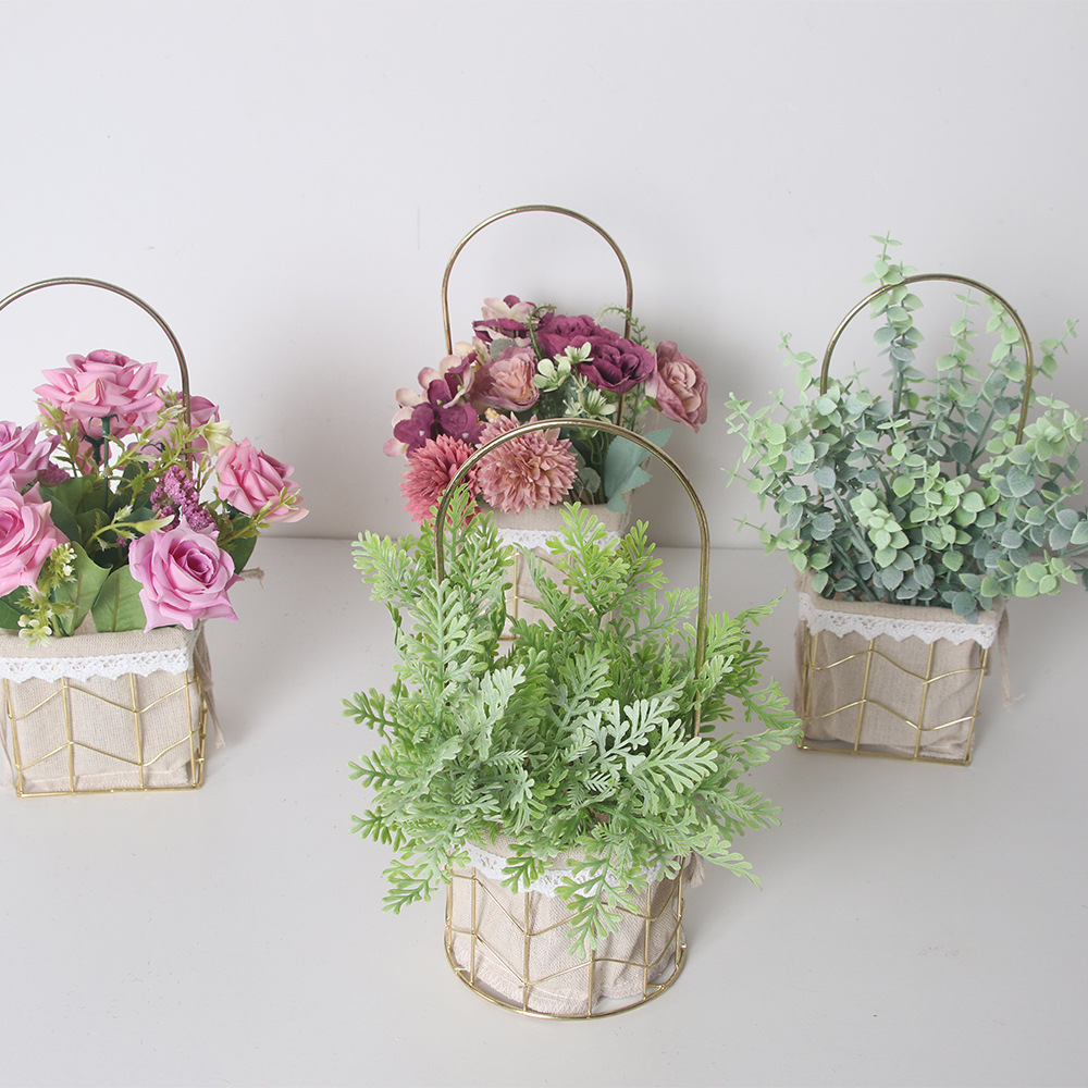 ins metal flower basket, hand-held iron square and round flower stand, fresh flower home storage frame, handcrafted details Picture