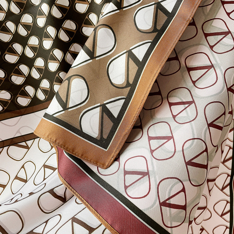 丝巾/丝巾图案/丝巾色丁/女式丝巾/丝巾绑包细节图