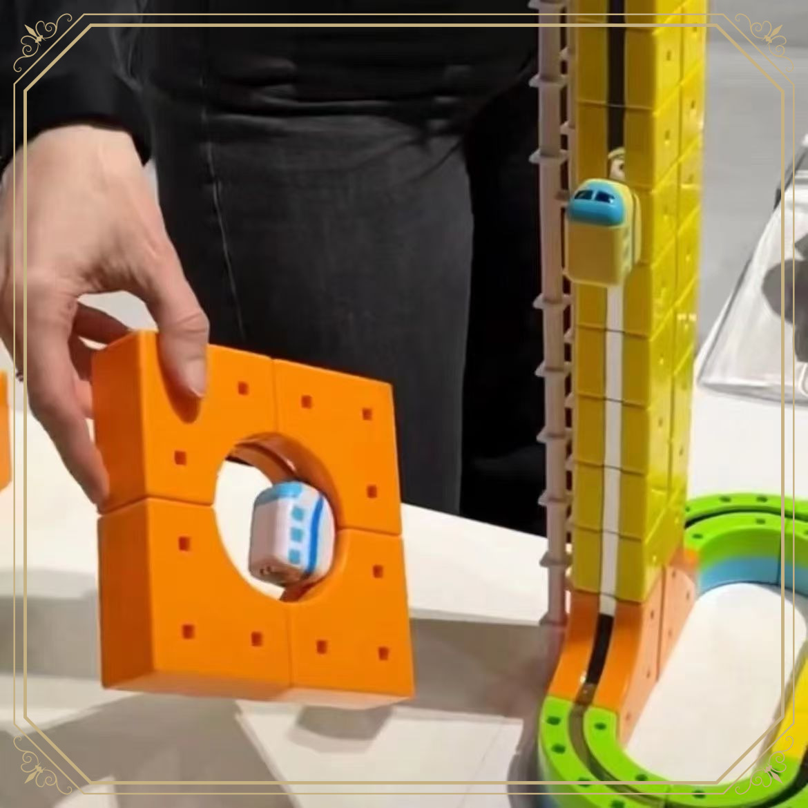 儿童磁性轨道车磁性单轨豪华套组儿童建筑玩具百变磁力拼装车细节图