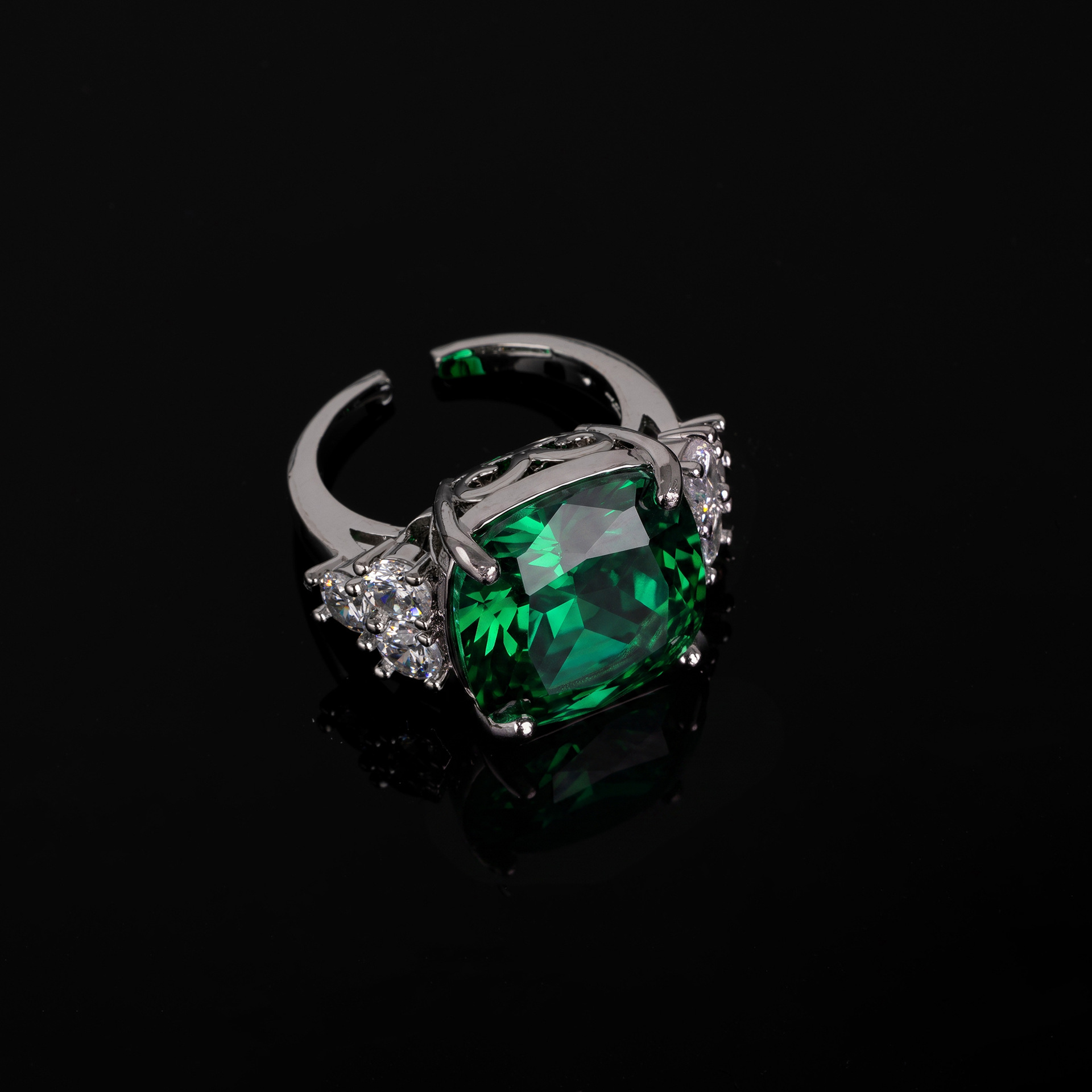 Xiaoyin venta caliente caibao flor de hielo corte pequeño cubo de azúcar anillo super flash zirconia plateado anillo de oro real en vivo una pieza de reemplazo de cabello LYJZ9048 getisa joyería de moda joyería de banquete vestido accesorios para mujeres details Picture