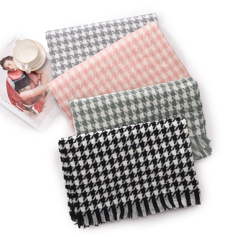 One-piece consignment of thousand-bird check scarves for women, versatile and warm scarves, imitation cashmere scarves, thick check autumn and winter scarves, winter bestsellers, wholesale from street stalls Item Picture