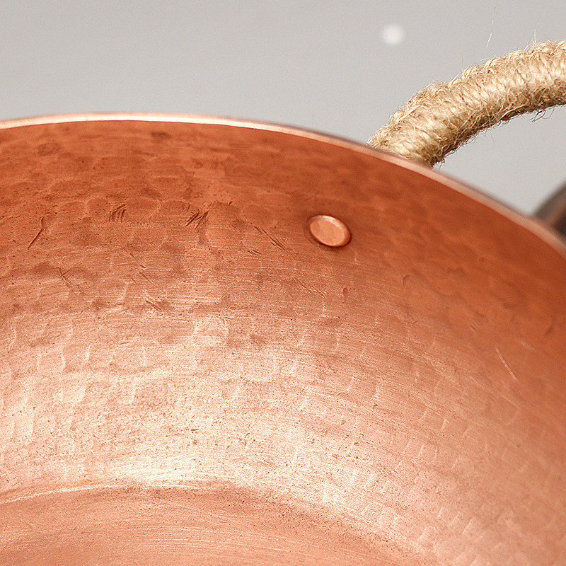 Copper hot pot for home use, thickened stainless steel pot base, copper hot pot set, suitable for family gatherings Application Scenario