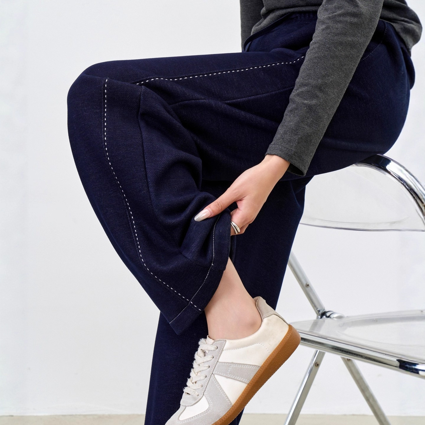 【 Extra Thick Slimming Denim 】25 Winter New Women's Wear Open Thread Graphene Warm Thickened wide-leg floor-length denim pants Application Scenario