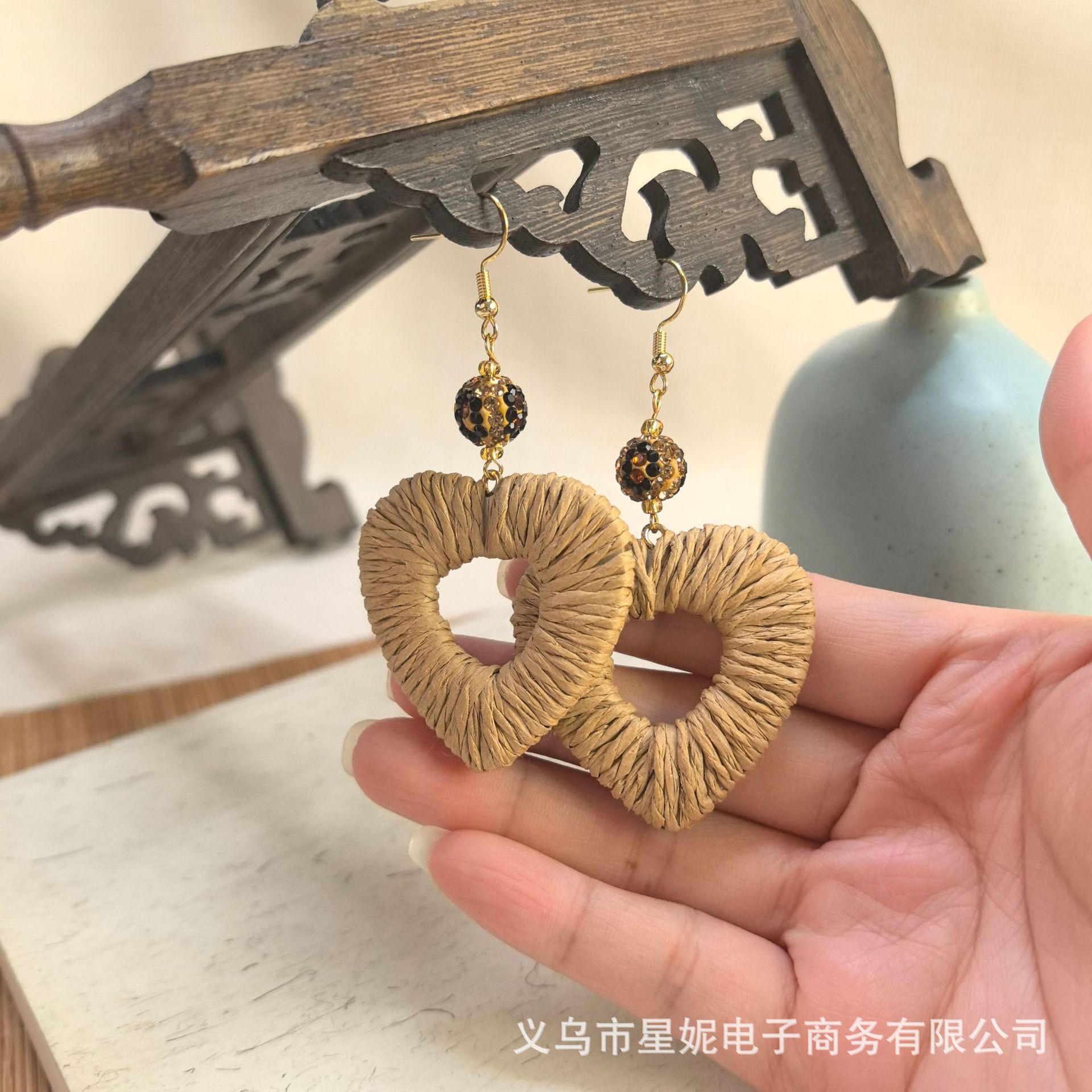 饰品/耳饰/耳环/编织水晶耳钉/不锈钢耳环细节图