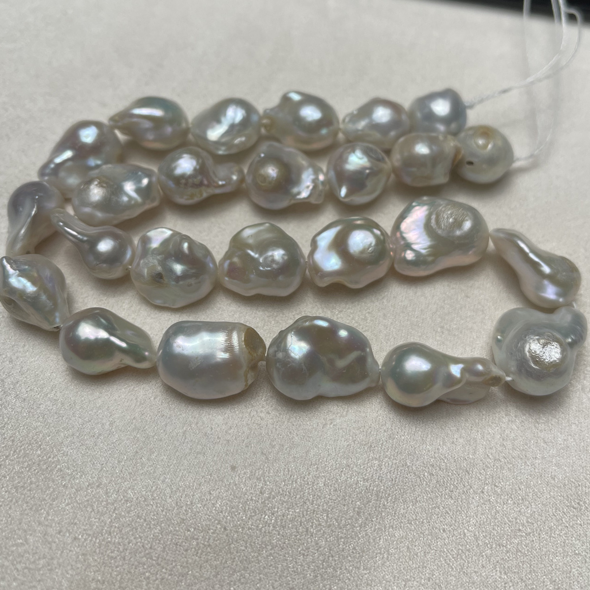 New supply of Baroque pearls 12x16mm-15x20mm(patched), dazzling large Baroque irregular-shaped pearls Specification image