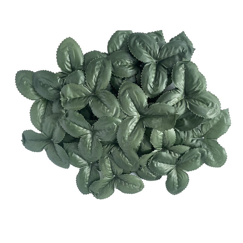 Green simulated triangular leaves, diy silk fabric artificial flower leaves, silk screen flower material accessories, simulated flower leaves and flowers Item Picture