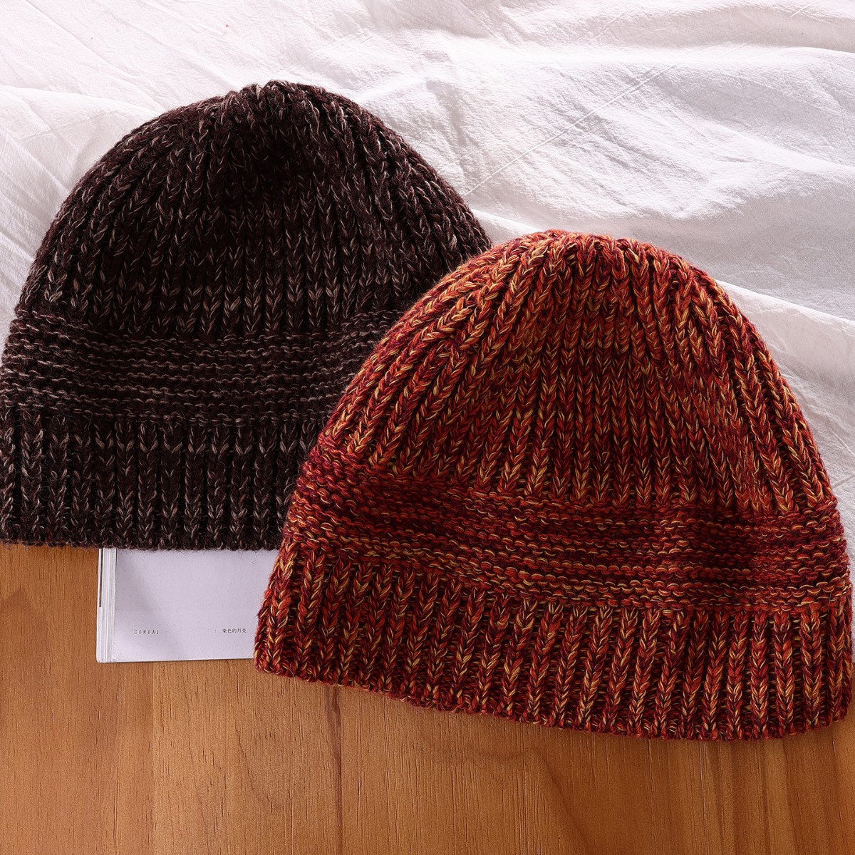 Korean retro mixed-color knitted cap for women in autumn and winter, Korean style, versatile, warm, ear-protecting woolen cap, face-enhancing small headscarf, cold cap details Picture