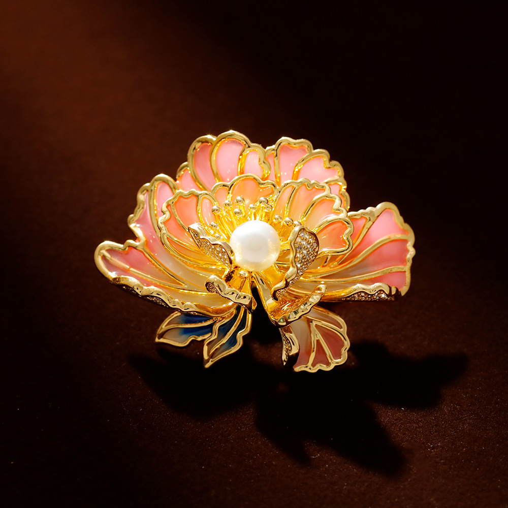 Hyacinth Peony flower brooch for women, elegant and elegant in ancient style, high-end and exquisite new Chinese style pearl accessory Specification image