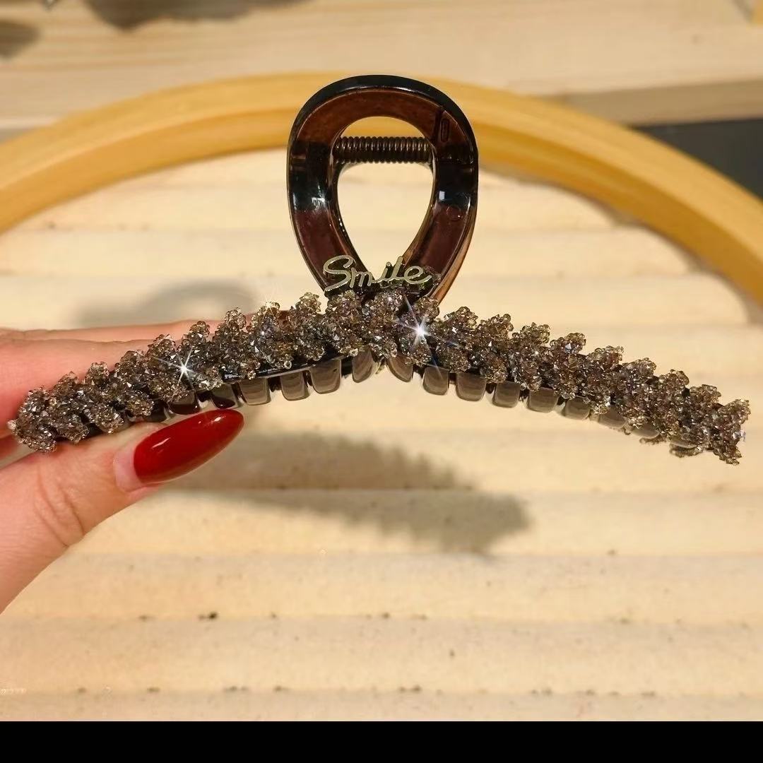 Smile Maisui Heavy Industry Full-Diamond Hair Clip, Elegant Hundred-Tower Shark Clip, Fashionable, Simple And Light Luxury Style, Internet Celebrity Application Scenario