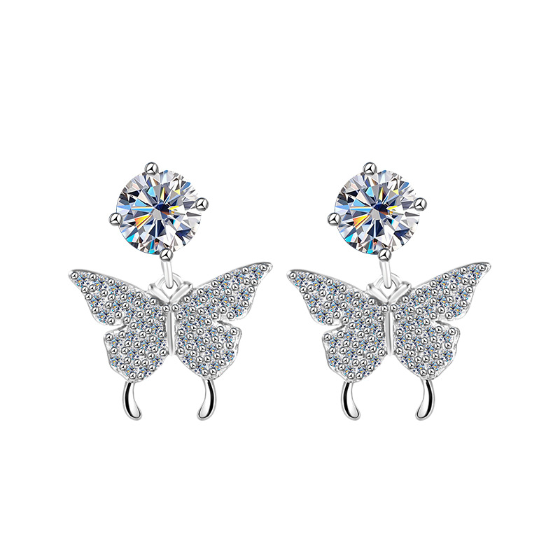 Zhuoheng selects Four-leaf clover ear studs for women, 925 sterling silver electroplated rose gold, niche high-end design, trendy earrings, 2026 new style Application Scenario