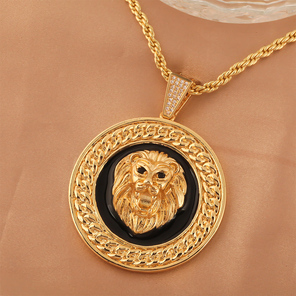 Cross-border best-selling exaggerated and fashionable animal design sense pendant oil drip niche lion design wholesale supply Application Scenario