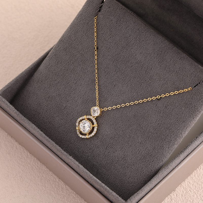 锆石项链女款2025新款轻奢小众士锁骨链生日情人节礼物几何吊坠细节图