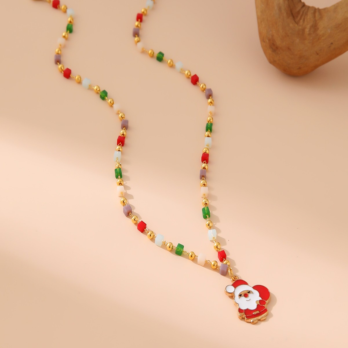 Wholesale of new European and American crystal stainless steel Santa Claus Christmas tree pendant necklaces and women's accessories for cross-border exclusive supply Application Scenario