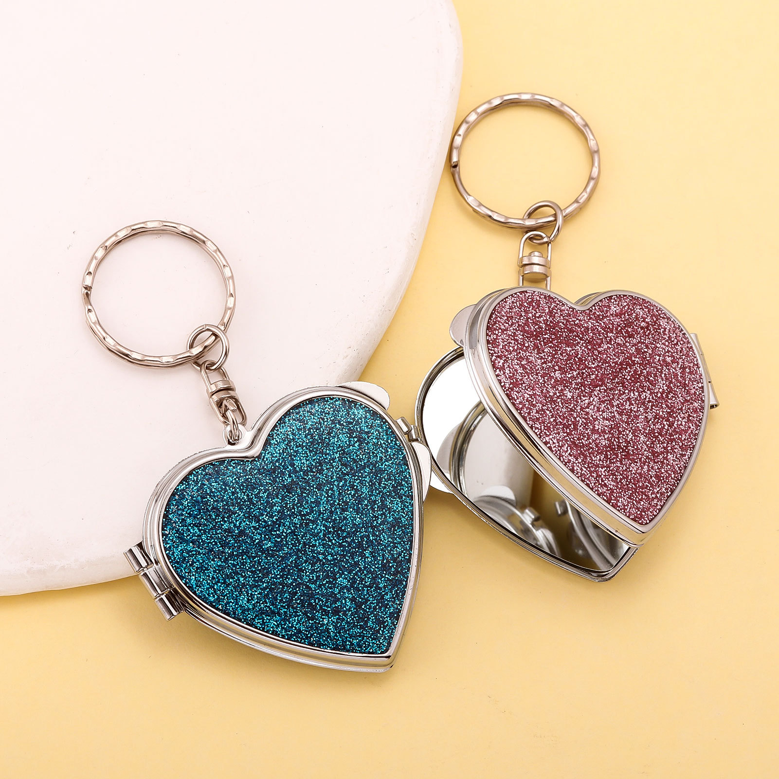 跨境热销迷你化妆镜钥匙扣 爱心闪粉多功能化妆镜钥匙扣包包挂件