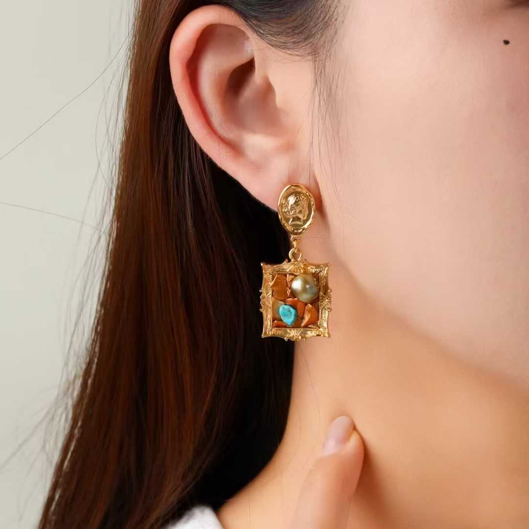 Nasha Cross-border Exclusive retro court-style earrings, light luxury and high-end color contrast s925 Silver needle Pearl Exquisite earrings details Picture