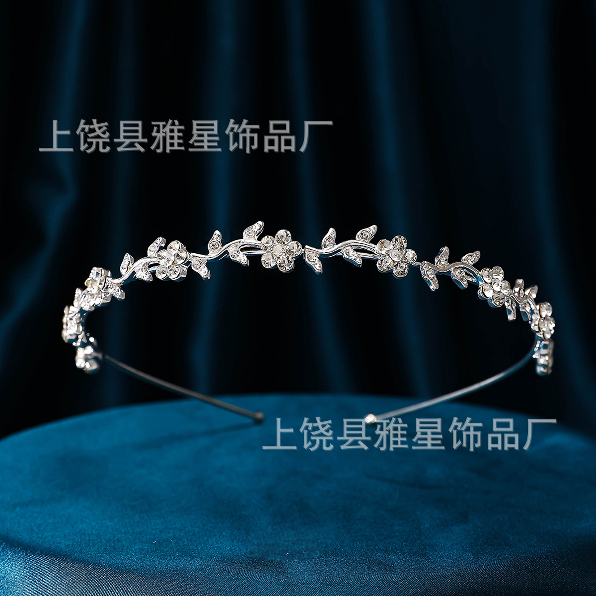 High-end, fresh and elegant floral individual packaging, Korean-style ancient female costume white hairband, rhinestone headband and headwear details Picture