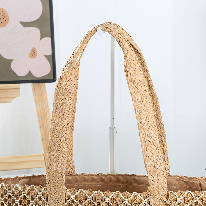 Cross-Border Straw Weaving Bag, Beach Crossbody Vacation Straw Weaving Bag, Women's Woven Bag, Single-Shoulder Bag, Hand-Held Large-Capacity Handcrafted Straw Weaving Bag Application Scenario