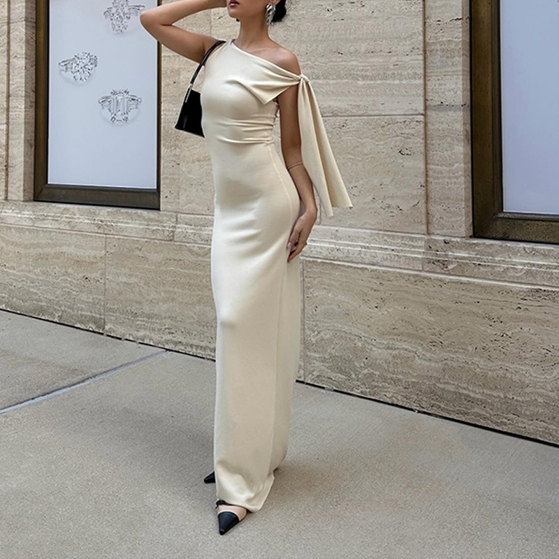 吊带裙性感/女装/裙子面料质感/白色连衣裙/连衣裙产品图