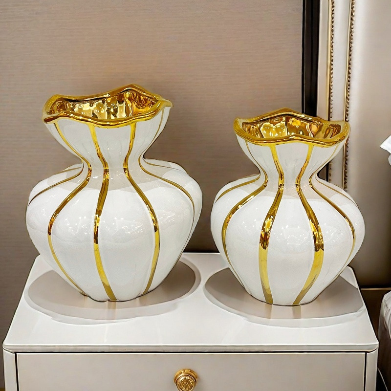 Jarrón de cerámica de estilo europeo piezas de artesanía jarrón de oro descripción de flores de rosa para el hogar decoración de la sala de estar decoración de flores doradas dormitorio, jarrón de cerámica de lujo todo lo que muestra elegante y elegante Application Scenario