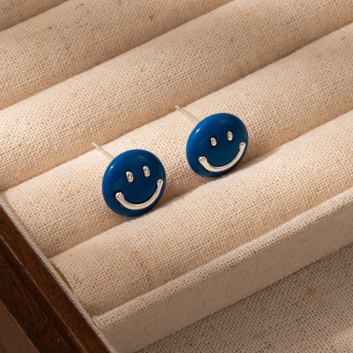 Dongdaemun, South Korea, dopamine drop glaze round smiley face stud earrings for women, small, high-end, simple and versatile earrings Specification image