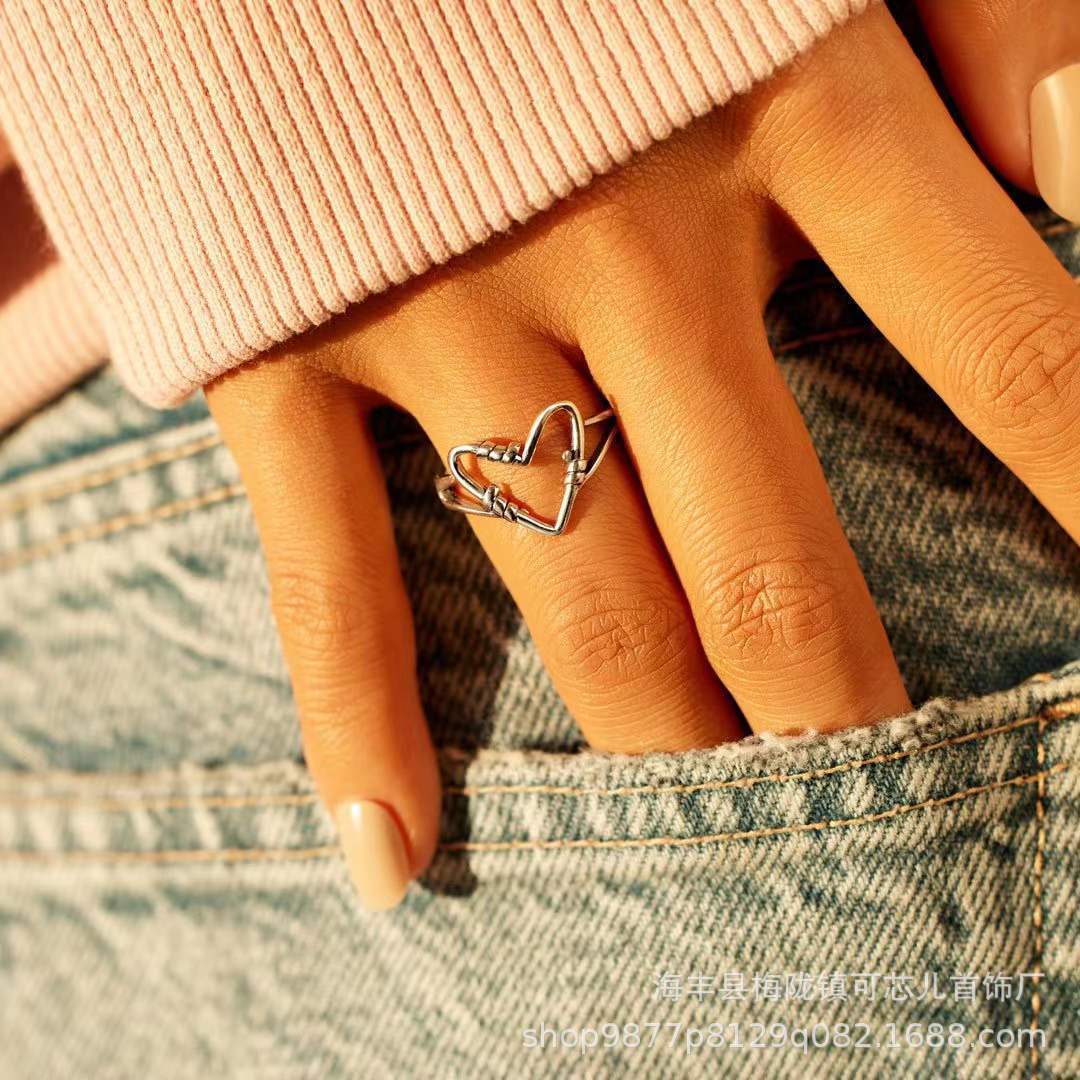 Kexin s925 sterling silver heart-shaped simple and fashionable ring, popular cold style, niche design, personalized cross-border wholesale Application Scenario