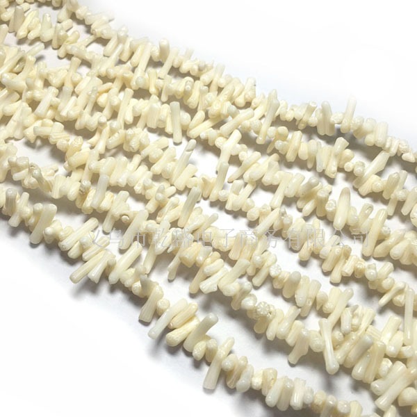 DIY jewelry accessories for making semi-finished artificial coral red beads, irregular scattered beads and isolation beads bracelets Application Scenario