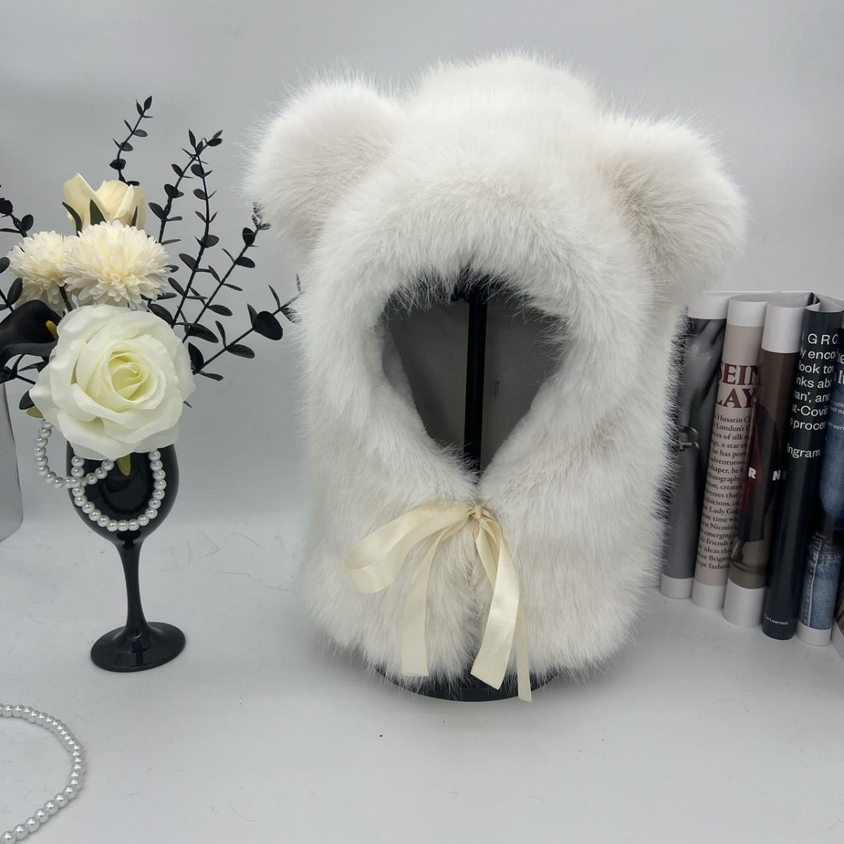 Little bear plush hat for women, thickened, warm and ear-protecting, cute fox fur Lei Feng hat to make the face look smaller in autumn and winter details Picture
