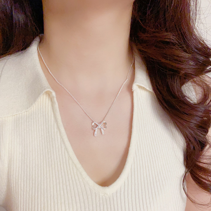 小众气质时尚百搭满钻厚银蝴蝶结项链女轻奢简约设计感锁骨链批发