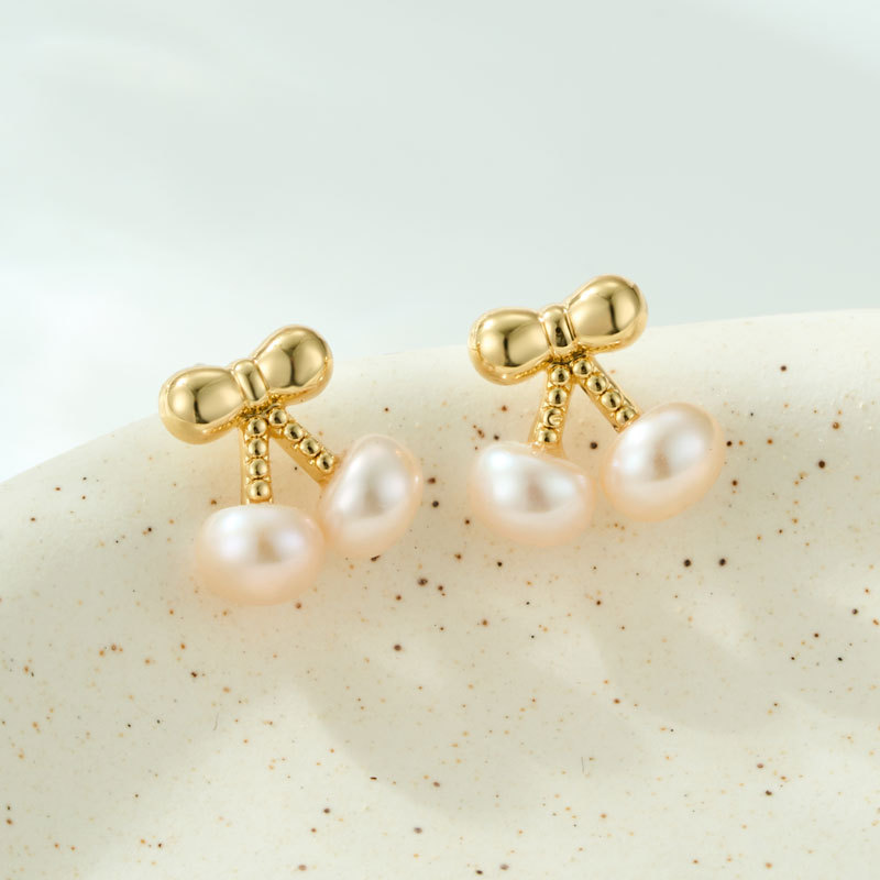 Fresh and sweet cherry stud earrings, copper alloy, real gold plating, freshwater pearl s925 silver needle, high-end and exquisite earrings