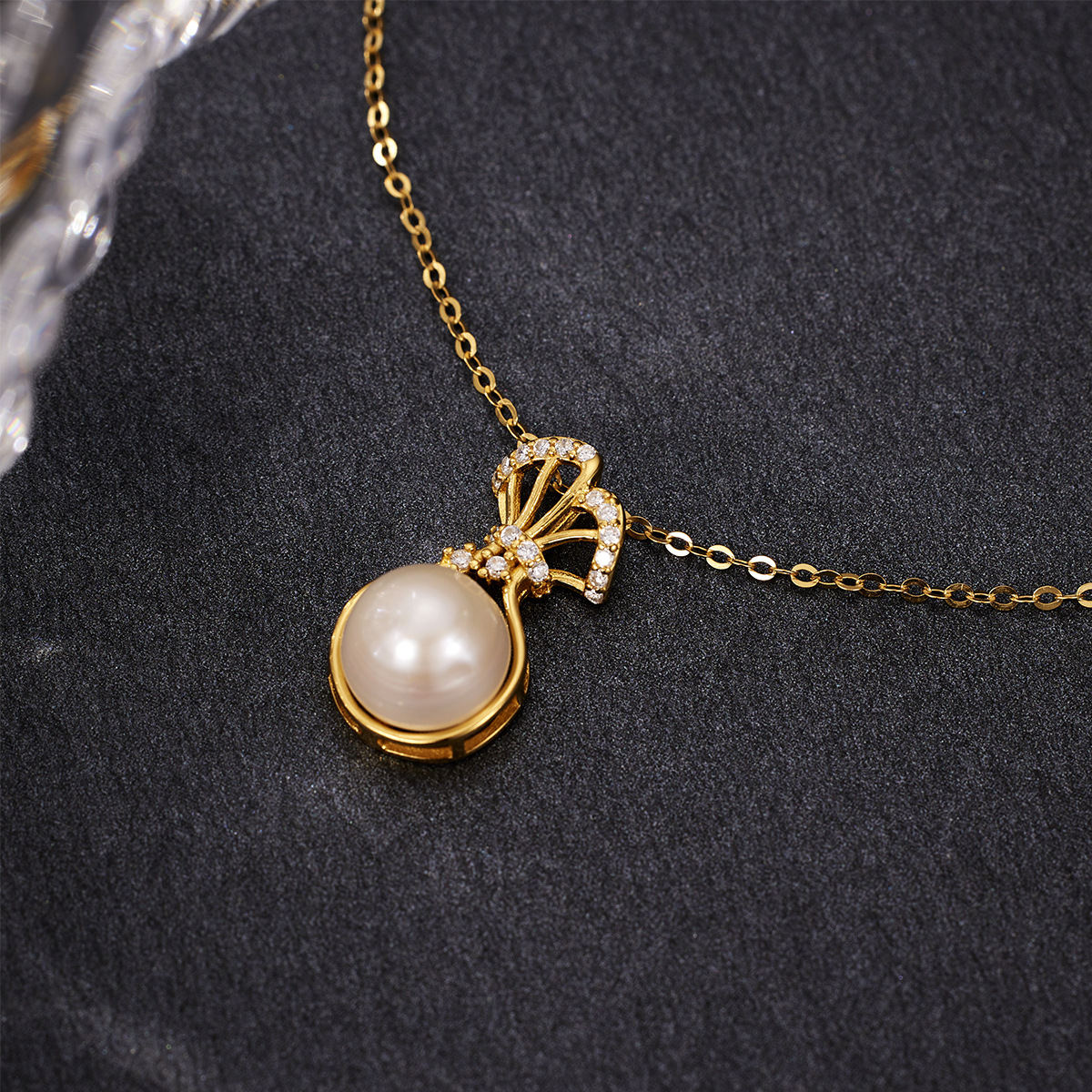 S925 pure silver natural pearl lucky bag necklace, women's light luxury style, niche collarbone chain, 2024 Chinese trend design sense Application Scenario