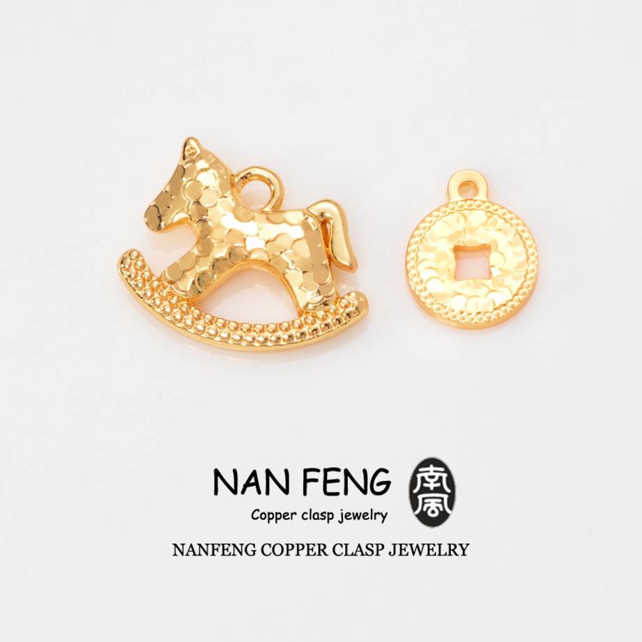 "Get Money Right Away Little Horse Coin Pendant 18k copper gold-plated color retention high-end style bracelet necklace clasp DIY accessory.