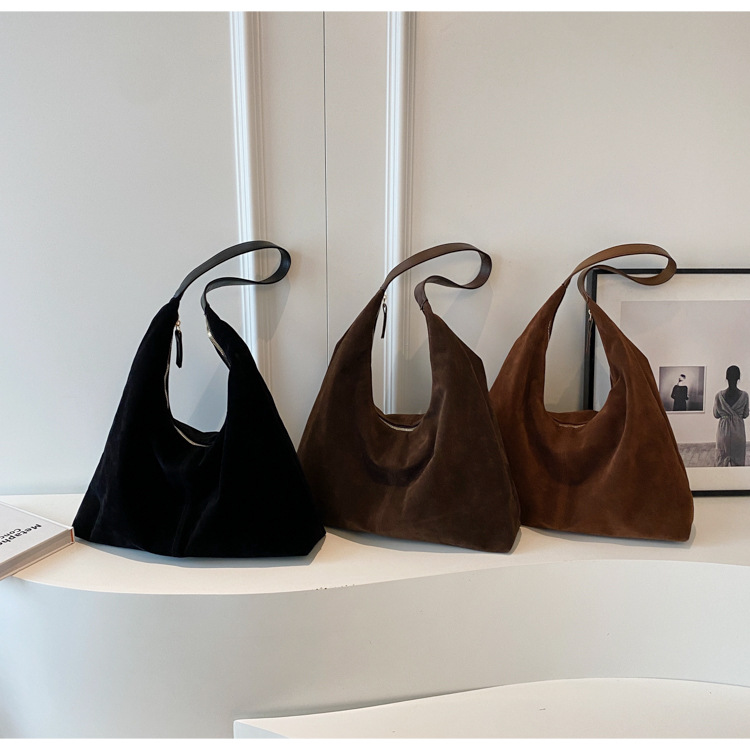 Retro matte tote bag, autumn and winter bag, commuter underarm bag, large-capacity single-shoulder tote bag, simple single-shoulder bag for women Specification image
