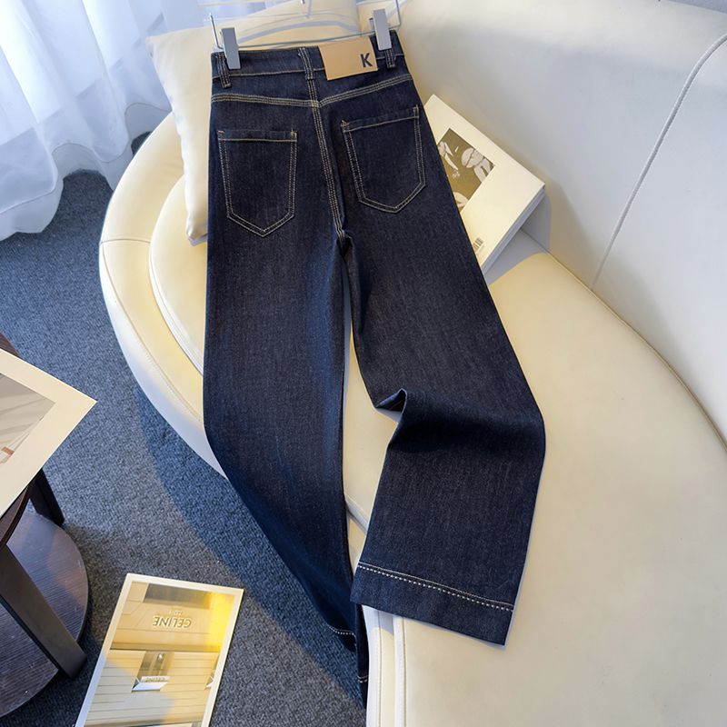 短裤女白底实物图