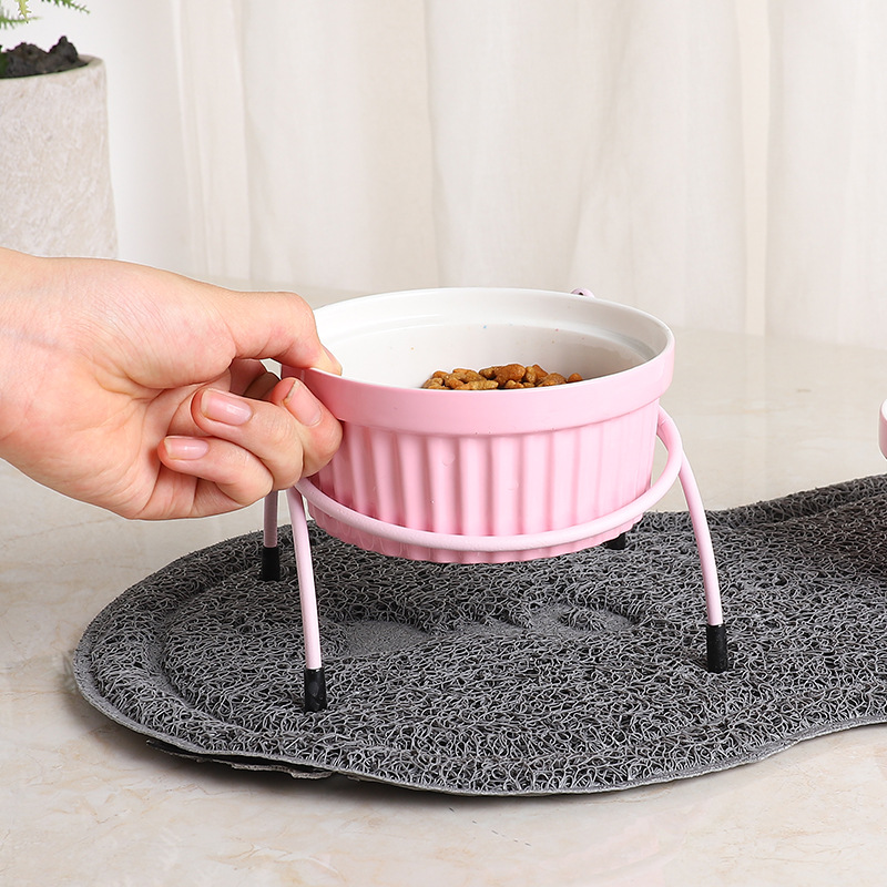 Wow custom-made ceramic bowls, water bowls with bowl stands, iron stands, cat bowls to protect the cervical vertebrae, cat food bowls, cat food basins, pet bowls Application Scenario