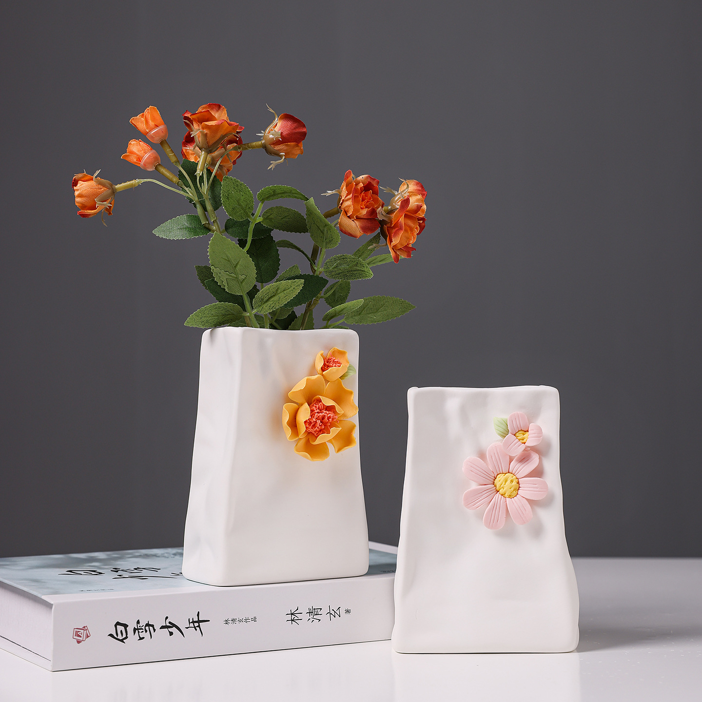 2025 Ceramic Small flower Decorative items, high-end home ceramic vases, artworks, fine display ceramic vases details Picture