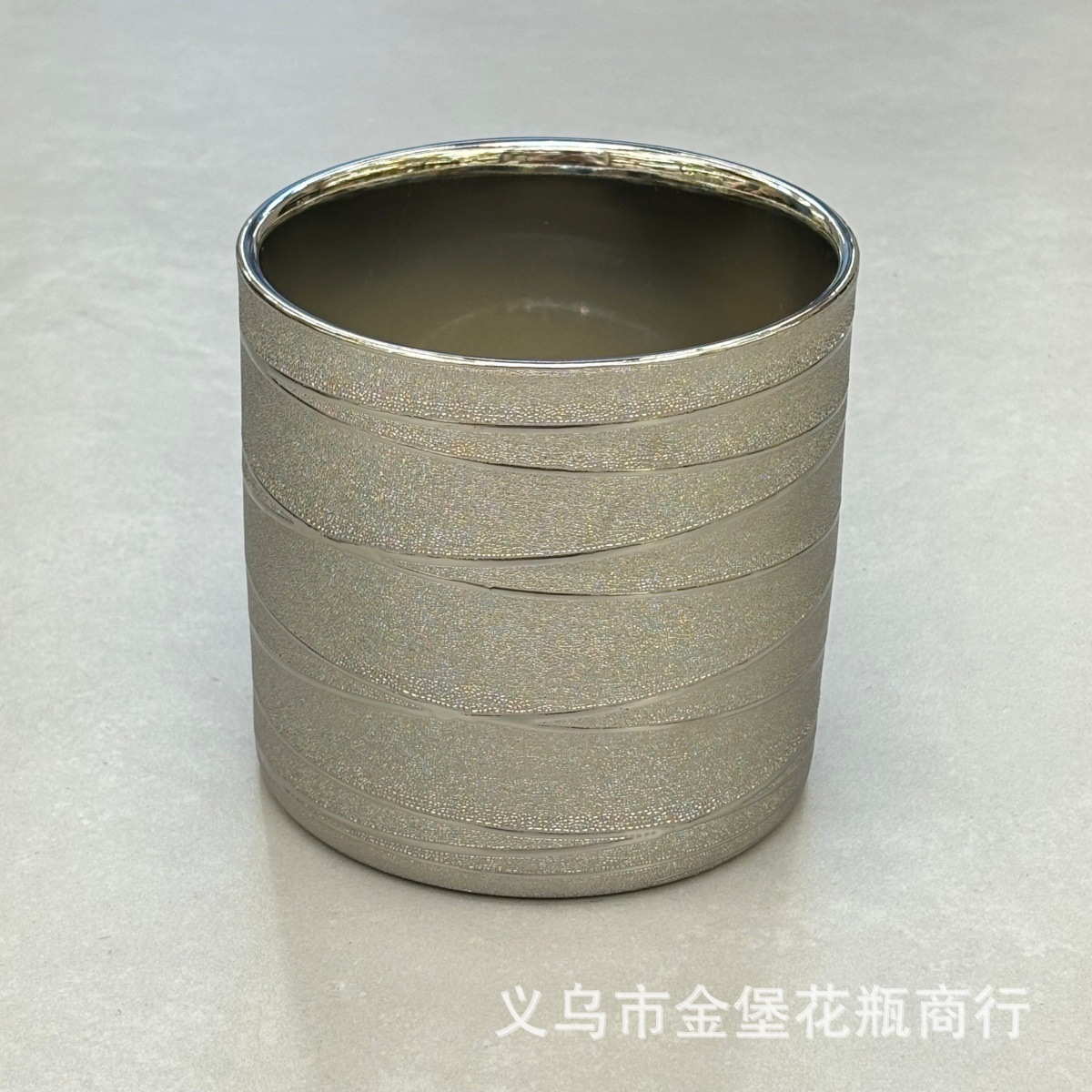 Factory direct supply of light luxury twill electroplated gold and silver straight tube ceramic flower POTS, desktop succulents, green plants, flower vases, soft decoration work details Picture