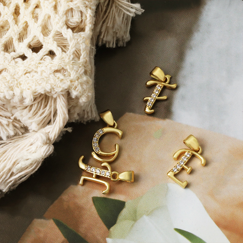 18k gold-plated micro-inlaid zircon letter pendant necklace with color preservation, a trendy and light luxury diy pendant for women, collarbone chain pendant details Picture